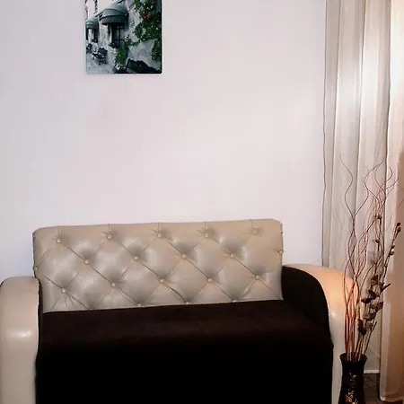 Family Square Hotel 2*